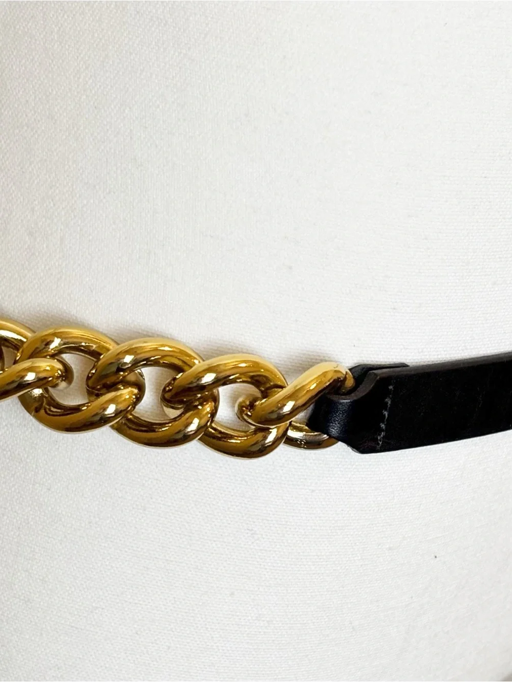 Banana Republic Andi Chain Waist Belt Black Leather Gold Hardware Women’s Medium